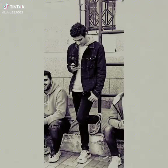 شاب